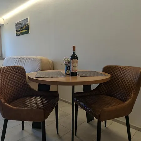 House Of Truelove/mountain Pearl/45 To Verona *